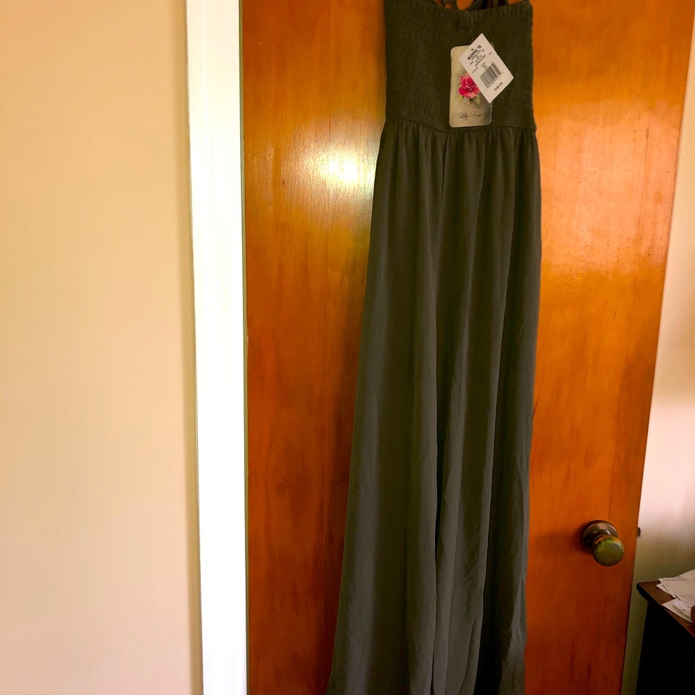 π«SOLDπ«NWT Olive Pant Suit/matching Scrunchie π - Picture 7 of 12